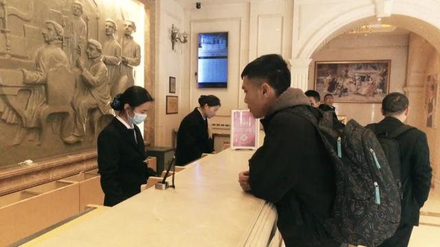 酒店预定火爆!太空主题音乐嘉年华燃动盘龙城