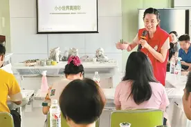 热心人·暖心事丨黄洁霞：她是危机时刻的“生命摆渡人” 七年如一日奔走在帮扶路上图片