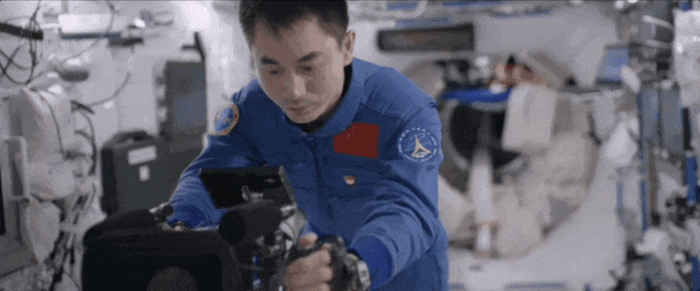 太空实拍？绝对是今年最值得的银幕体验