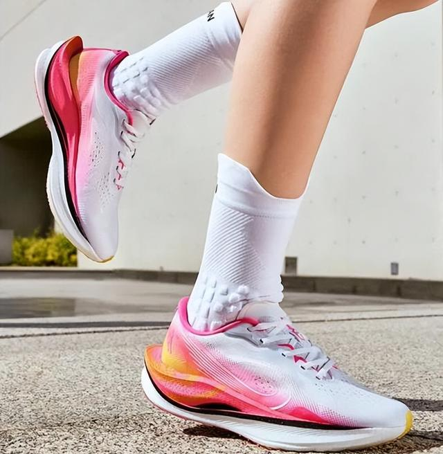 2-300元档杀疯了！六双国产综训鞋看完再买不踩坑！