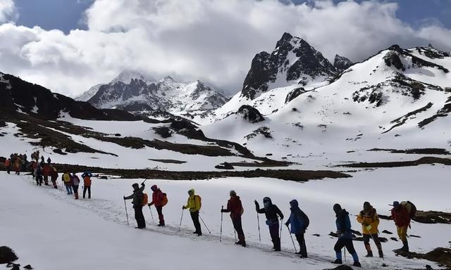 应急准备不足？违规登山代价惨重：这些安全准备你做了吗
