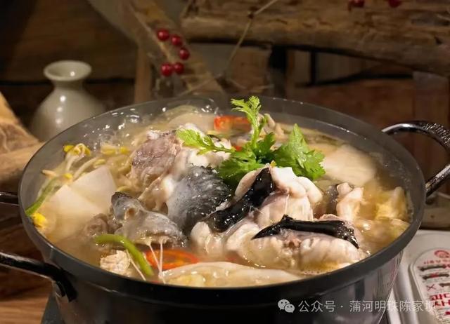 2025汉中秦岭熊猫音乐嗨唱季 | 佛坪稻田音乐季即将开演！内附旅游攻略，快码住→