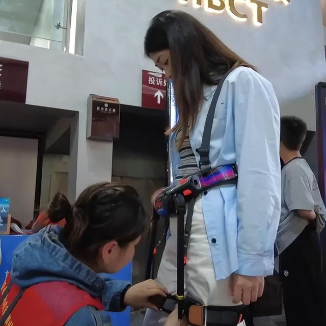 当恩施大峡谷化身霸总......