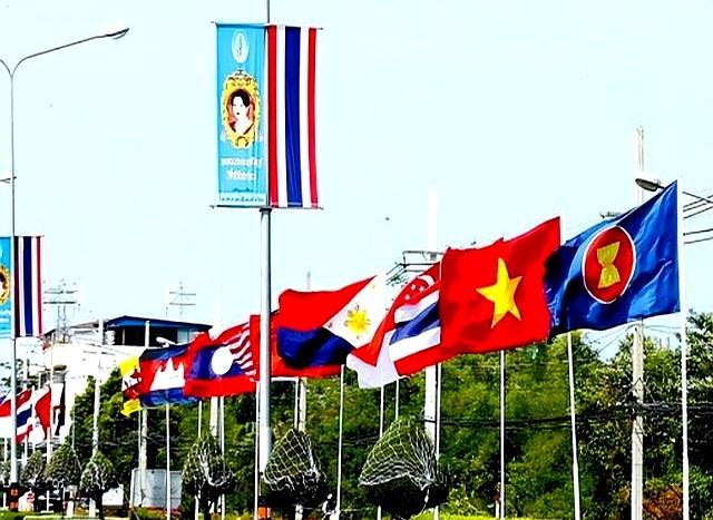 “中国应该照顾我们、要显出格局来，不然我们就跟美国好了”