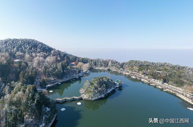 庐山雪景分外妖娆