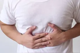 “胃痉挛”疼痛难忍？试试这6种方法，或能有效缓解图片