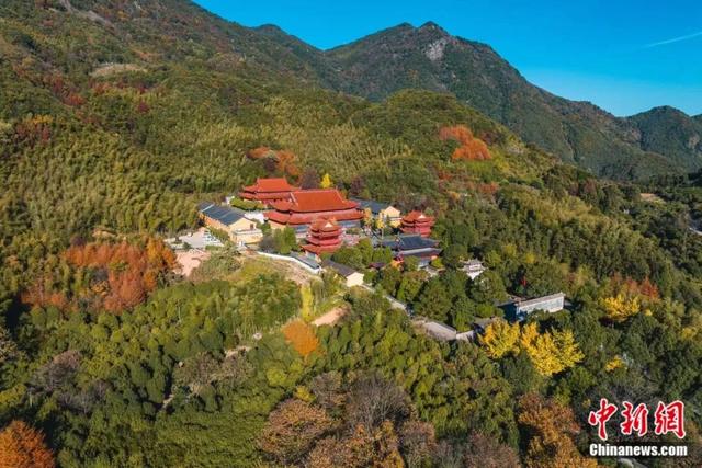 人这一辈子，一定要去爬一趟金华山！