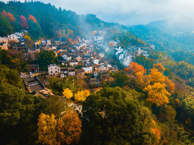 红叶配晒秋，解锁中国赏枫天花板