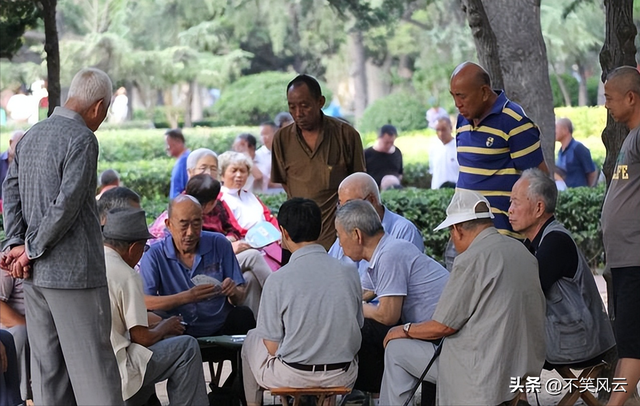 中国将迎来前所未有的死亡高峰，专家给出答案：是这些因素导致的