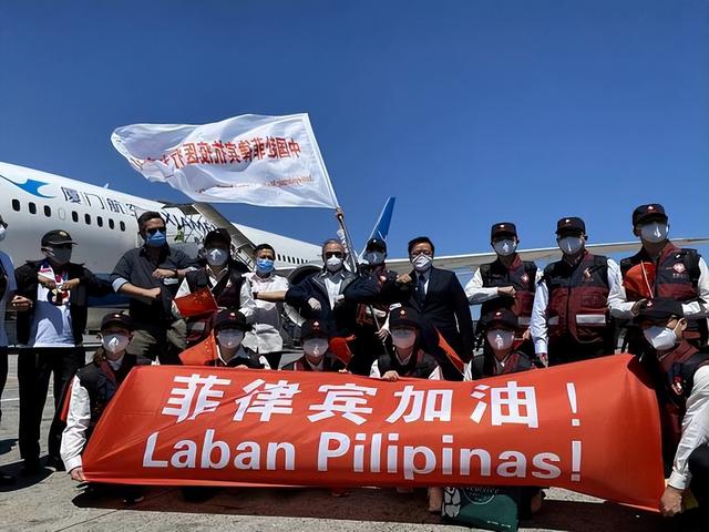 钱没白出，中方援助菲灾民后，菲媒回馈一份大礼：黄岩岛主权属华