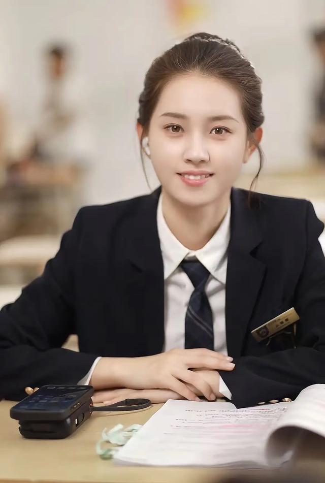 郭宇欣：在流量喧嚣中“慢下来”	，以剧本为核的演员清醒