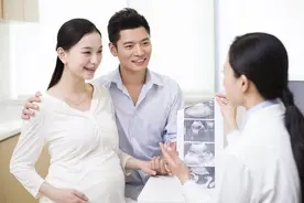 高龄产妇只吃饭菜生下9.6斤胖妞，医生：太糊涂，已伤孩子大脑图片