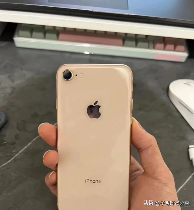 iOS好评榜大洗牌！iPhone16跌至第九，榜首竟是5年前老将？