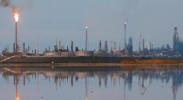 三个信号表明，美可能打大仗，六国已被锁定，却将中国排除在外