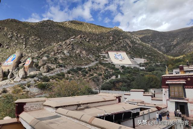 拉萨市：走进哲蚌寺