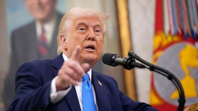 中方话音刚落	，特朗普通告全世界：税率加到200%！首个牺牲国出现