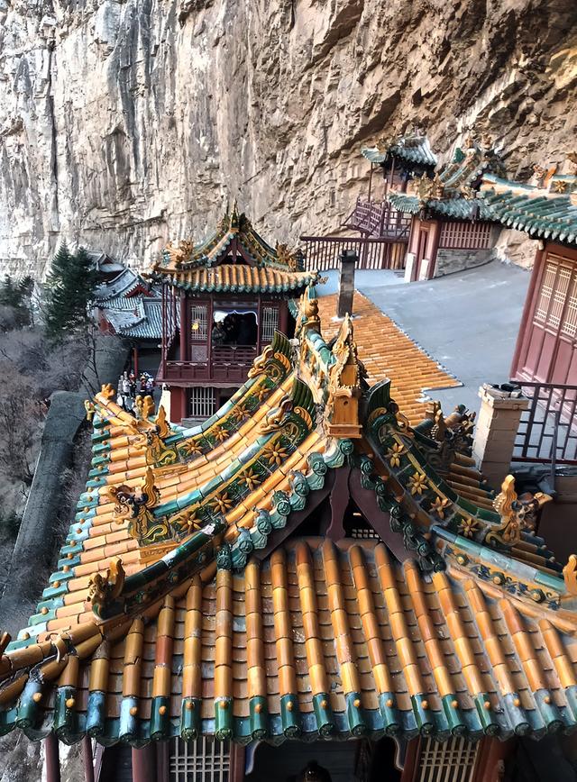 悬空寺探秘：我在悬崖上触摸了1500年前的北魏心跳