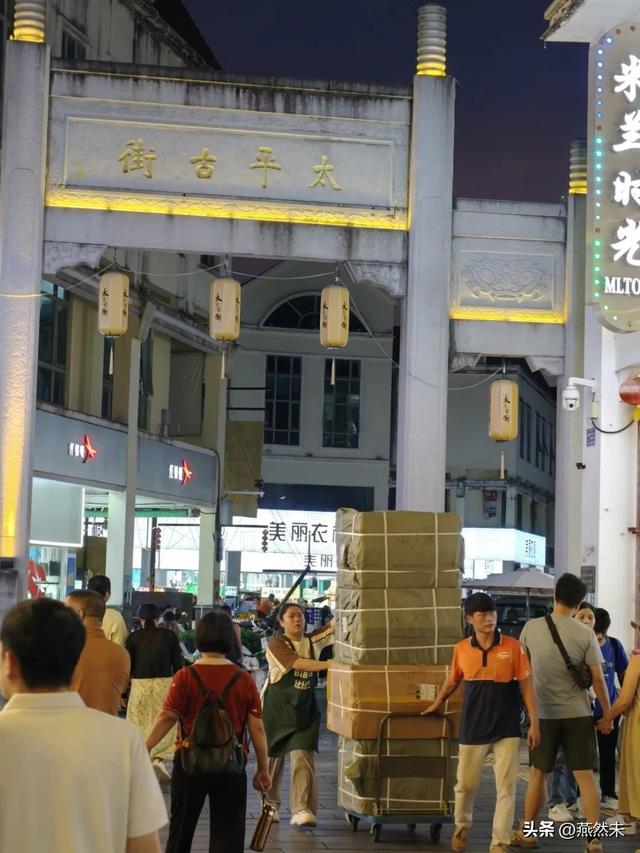 从169米亚洲第一喷泉到10元理发摊，河源夜未眠