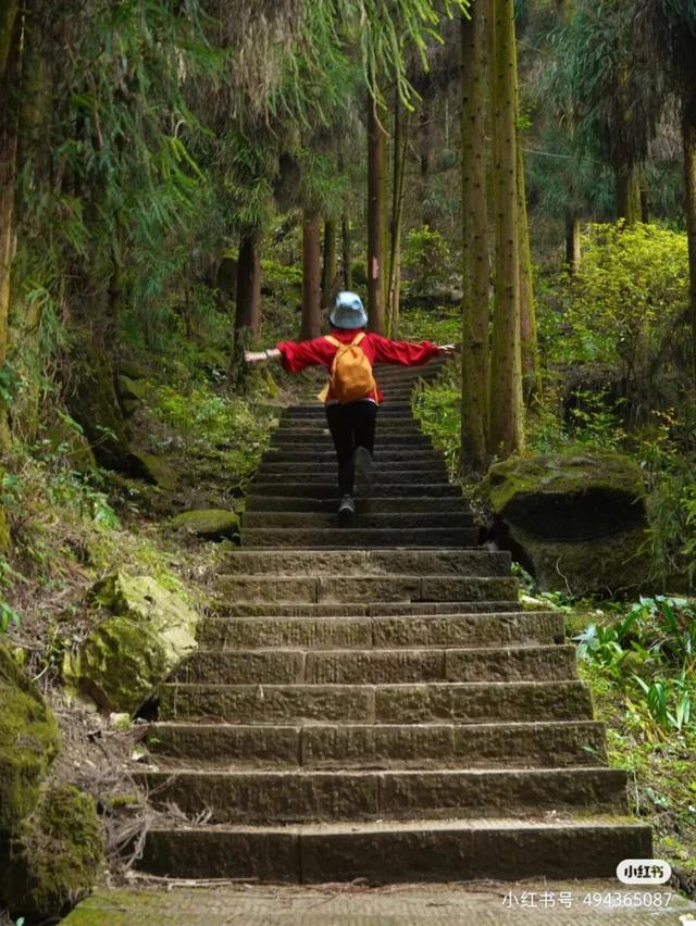 全部免费！成都周边10条最适合9月的徒步线，沿途风光美爆！当天来回不费腿！