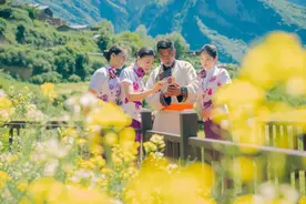 高原县城通动车后，火了！图片