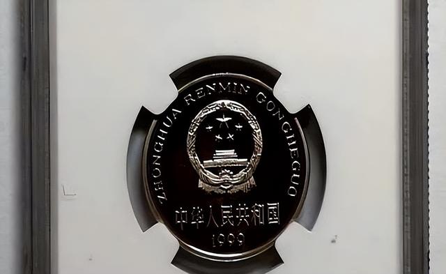 这样的1元硬币，别傻傻的花掉，一枚最少能换3克黄金！