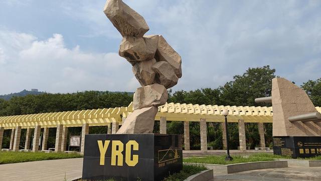 8月14日 星期四 游览河南小浪底枢纽工程风景区 （小学俊男）