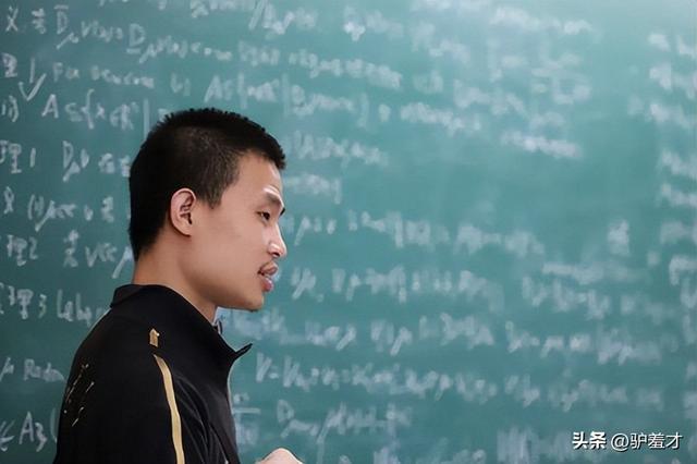 韦东奕没想到	，2026刚开始，官媒高调官宣王虹喜讯，终于等到这天