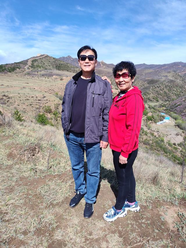 宣化红一师战友军嫂青边口长城赏花照片集