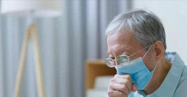 甲流与香烟有关？钟南山强调：过了50岁后，吸烟牢记“4不要”