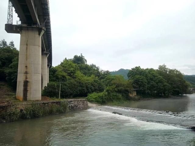 端阳喜伴小溪河，独有诗心迷远足——徒步小溪河散记（三）