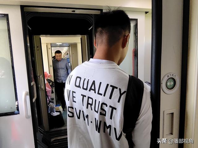 周末去坐了一趟无锡-上海的火车