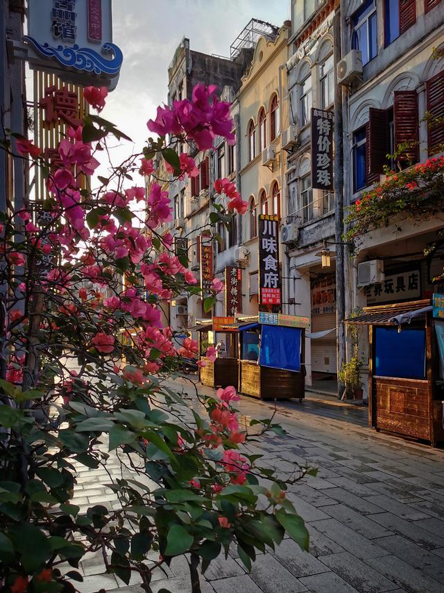 挖到了7座真正的避寒小城，游客少物价低，不冻人，超适合全家去