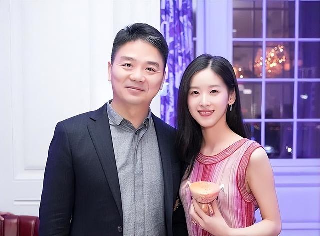 婚变风波48小时后，刘强东不再沉默，坦言“在老婆面前没了自信”