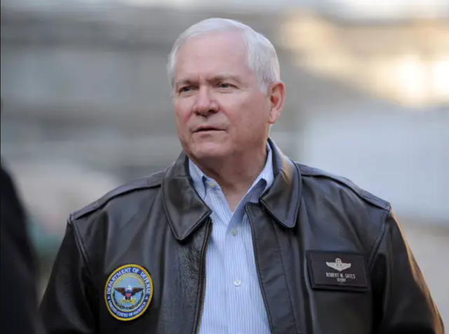 美军为F-22升级“续命”	，美防长提前结束项目，现在终于付出代价