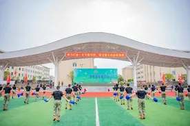 ​赛道踩在脚下，谁将是竞技场上的王者？图片