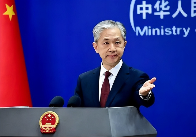 中美博弈中国胜！白宫没技术怨华管制稀土不公，自己却垄断高科技