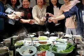 高中同学聚会，全班32人只到7人，当年混的最差的却令我十分敬佩图片