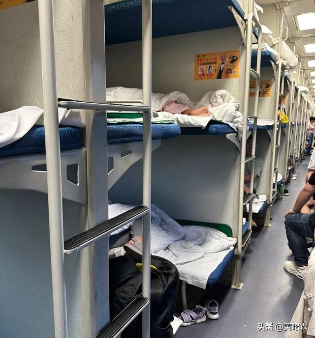 “你凭什么不换？”男子：谁的铺位谁做主，我就不换！