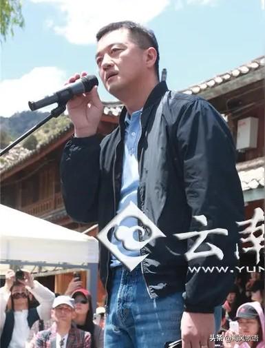 李亚鹏35亿雪山艺术小镇，藏着都市人想要的松弛感，清净到不想走