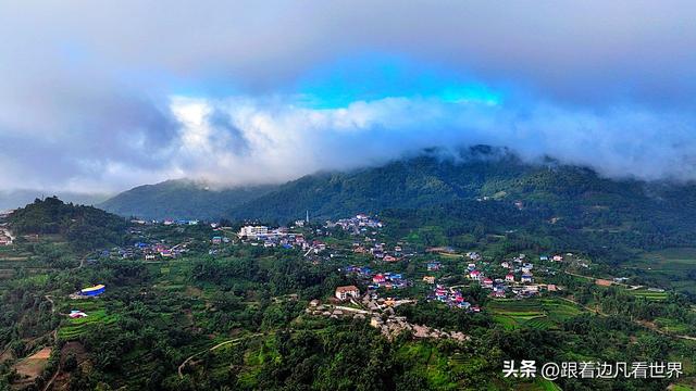 《西双版纳 澜沧行》左都佤山梯田云雾：天地间的水墨长卷