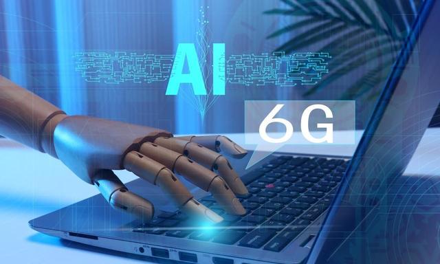 中国芯片震撼全球！全球首款6G光电融合芯片出世，谁将成为赢家？