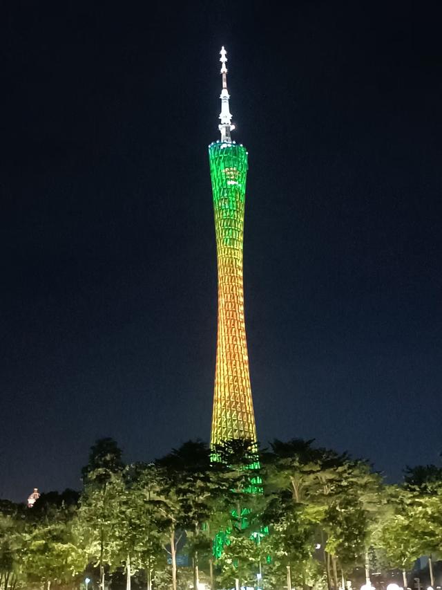 广东再行记之二十六 广州篇之十 观花城广场与海心夜色