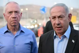 轮到美国被踹脸，"喀秋莎"火箭从天而降，当场放倒多名美军士兵图片