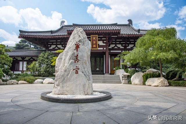 2月23日，“秦皇”开着公交带你看大雪中的西安十景。