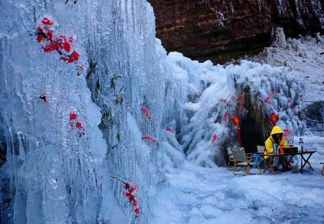 不用去哈尔滨，咱平顶山也有冰瀑雪林