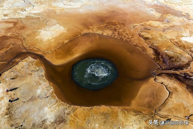 青海茫崖“艾肯泉”，傲视苍穹的大地之眼