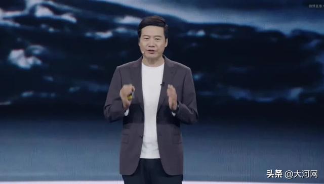 小米17正式发布！雷军：曾因质疑陷入内耗，年初买了3辆特斯拉Model Y拆开学习；王腾线上观看直播