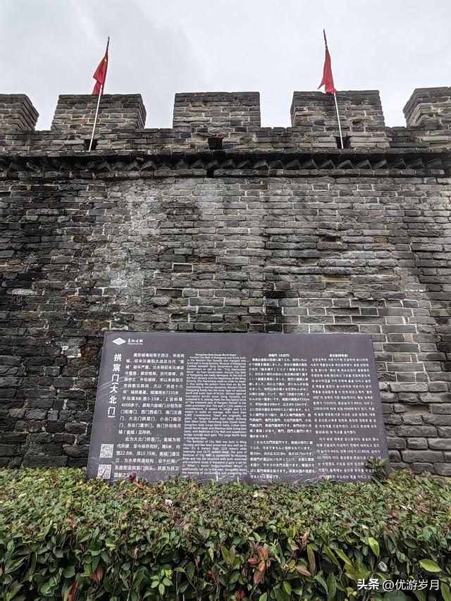 襄阳古城汉江风景很美