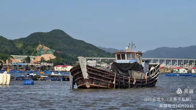 彩色旅图｜光影里的霞浦：滩涂、古树与渔排的诗意时光