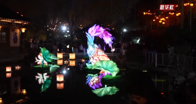 跟着新华社镜头，沉浸式打卡天下第一泉迎春花灯会！